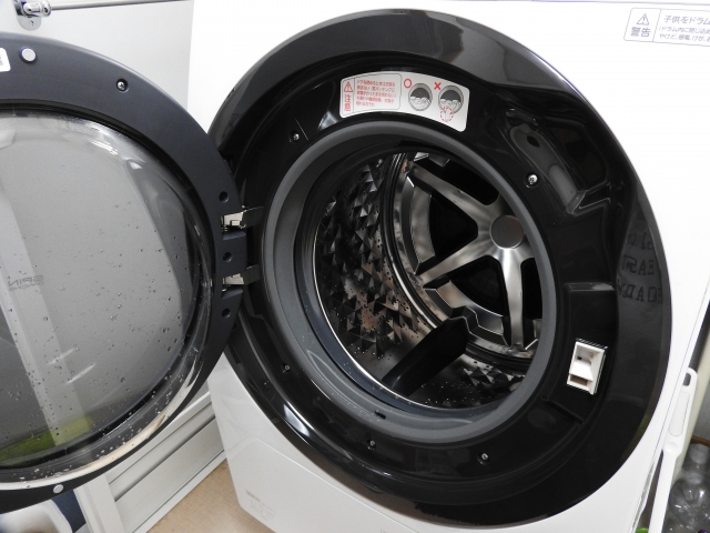 人気のドラム式洗濯機！メリットや設置についての注意点